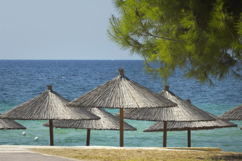 Portes Beach Hotel Nea Poteidaia Exterior photo